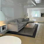 Town House With Sea View In Historic Эрёскёбинг