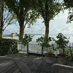 Town House With Sea View In Historic * Эрёскёбинг