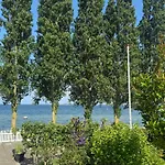 Дом отдыха Town House With Sea View In Historic