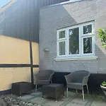 Town House With Sea View In Historic Дом отдыха *