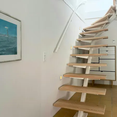 Vakantiehuis Town House With Sea View In Historic