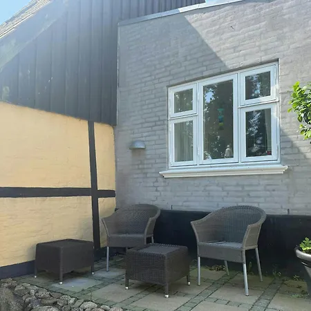Town House With Sea View In Historic Дом отдыха *