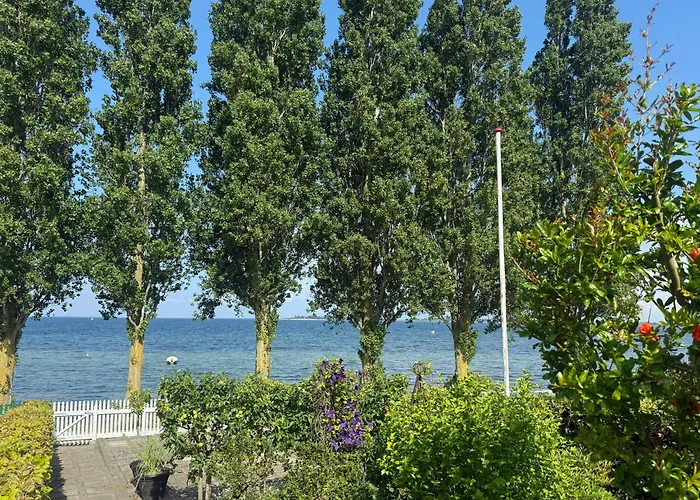 Сasa de vacaciones Town House With Sea View In Historic